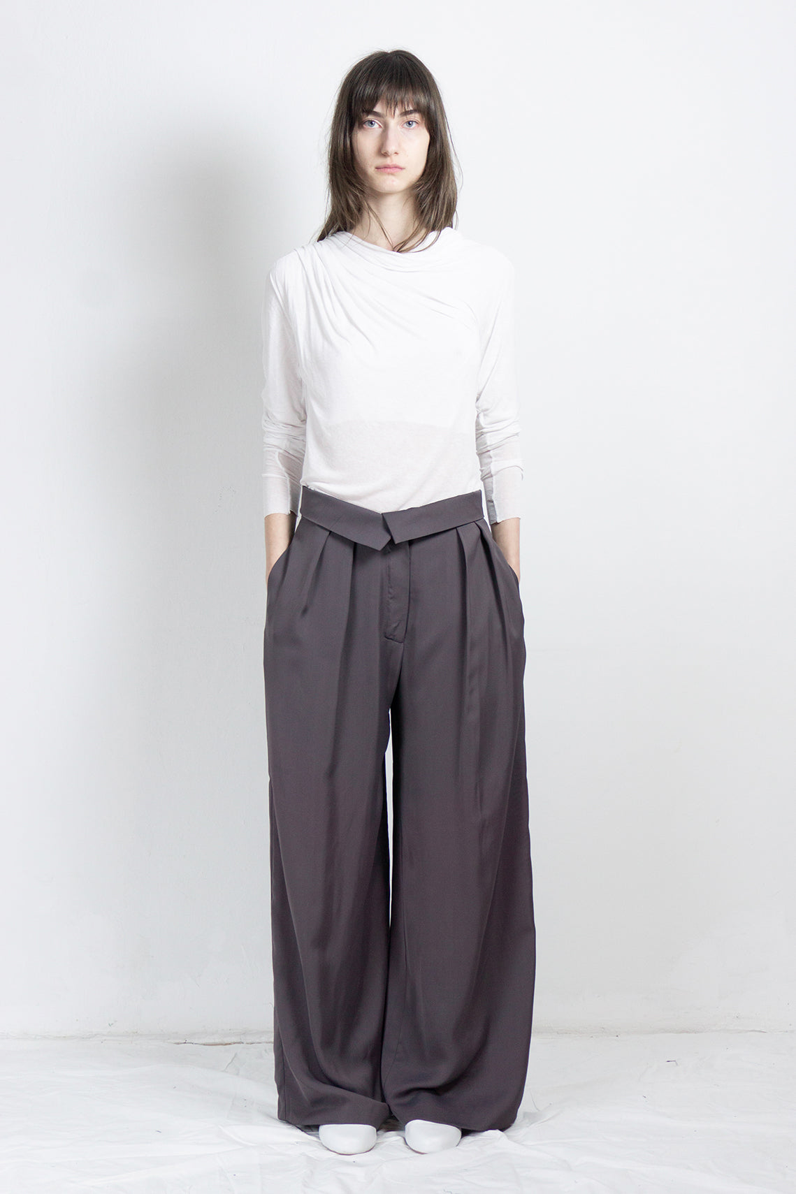 Cupro pleated trousers – Ludus Agender Label